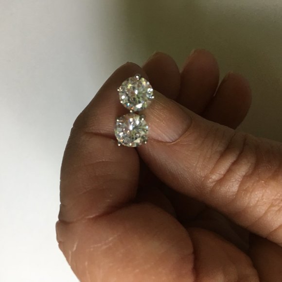 CZ Studs - Picture 1 of 7